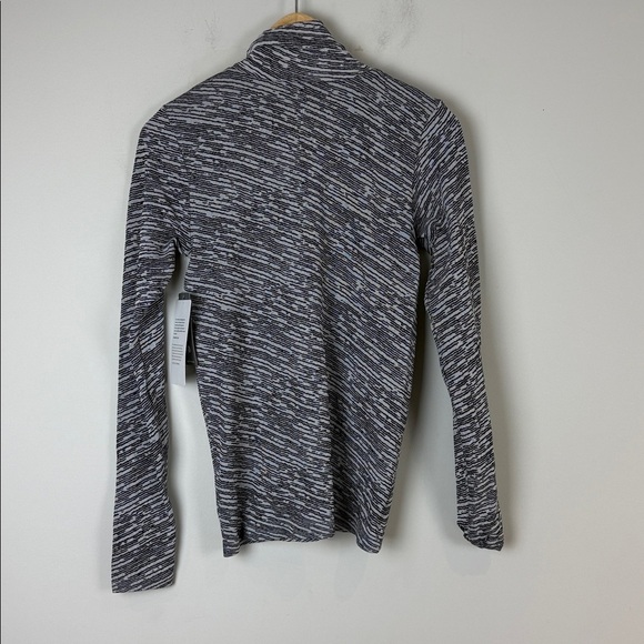 Athleta Black and White Flurry Seamless Turtleneck Small NWT - Picture 5 of 8